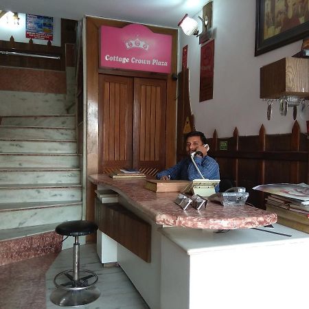 Hotel Cottage Crown Plaza Új-Delhi Kültér fotó