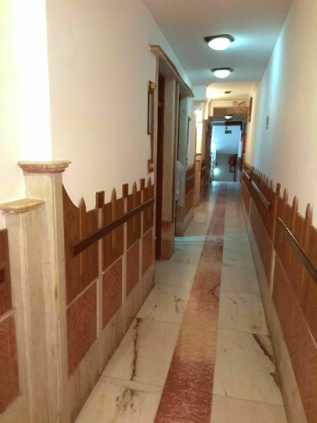 Hotel Cottage Crown Plaza Új-Delhi Kültér fotó